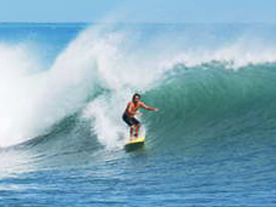 surfing Hawaii